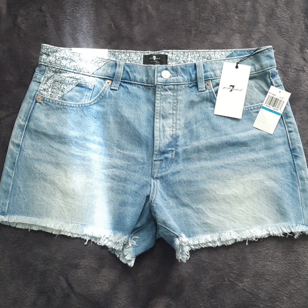 7FAM Monroe jean shorts - Picture 3 of 9